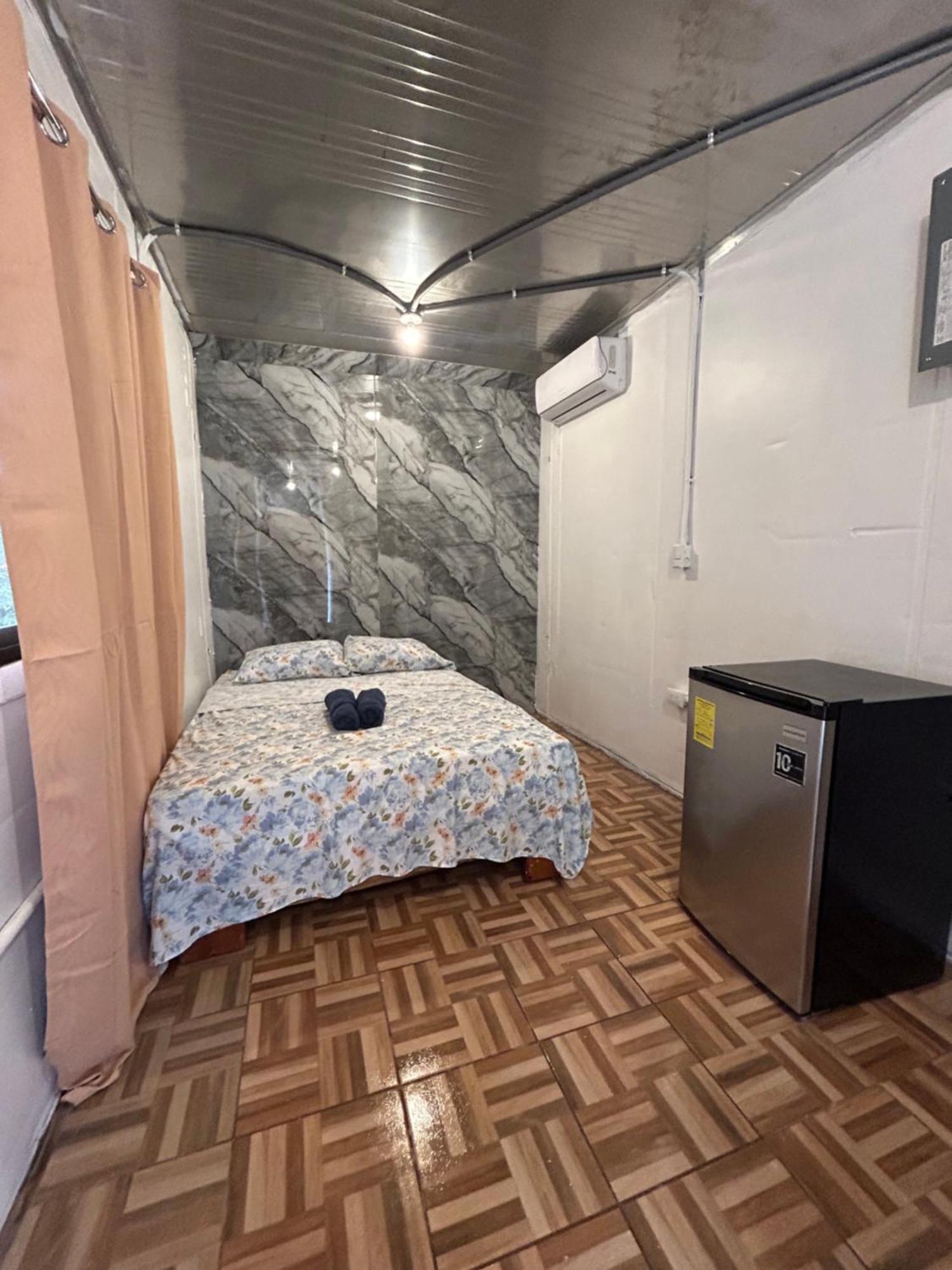 Ballena Oasis Homes & Glamping Uvita Eksteriør billede